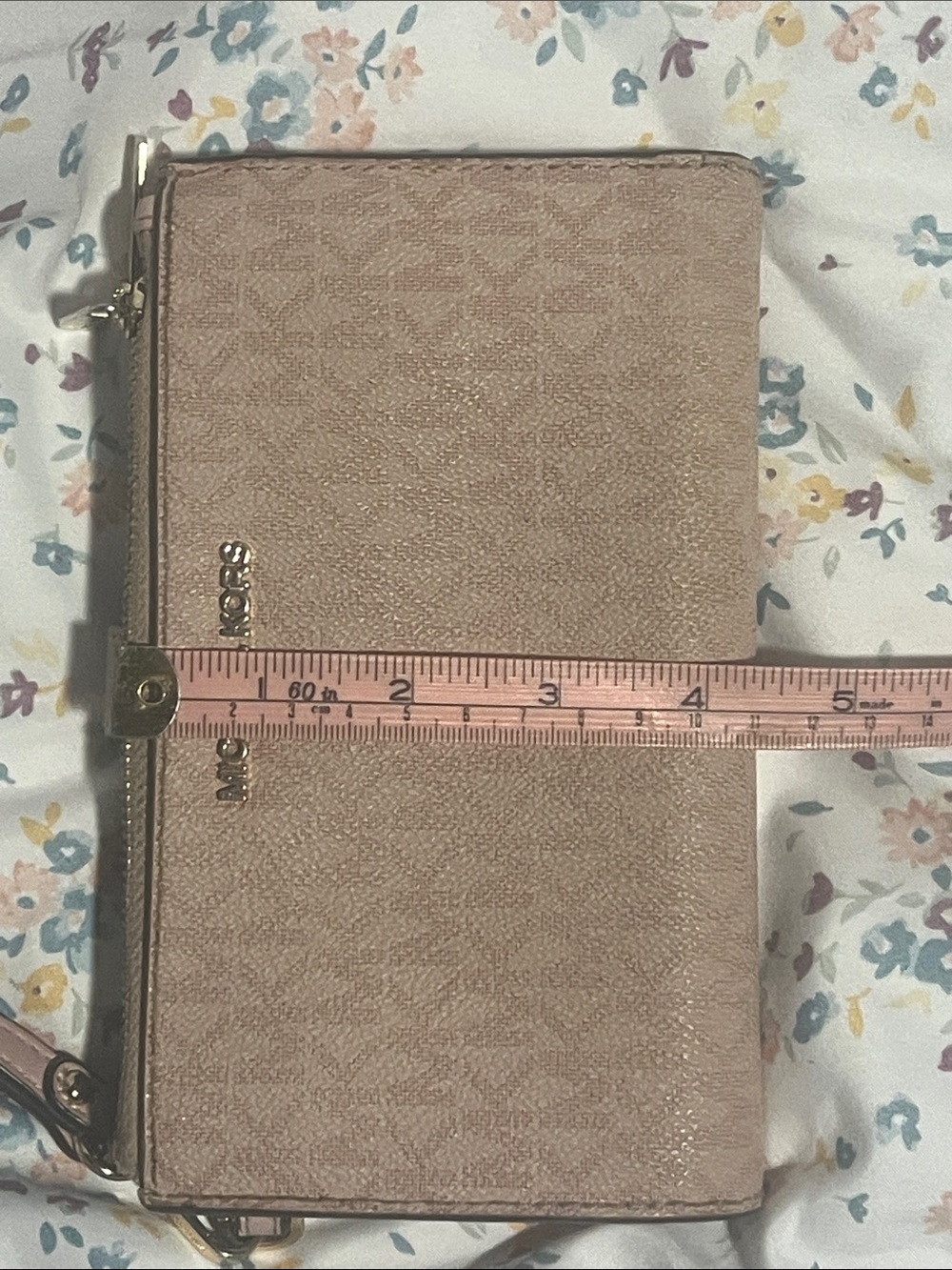 Michael Kors Blush Pink Signature Wristlet Wallet - Picture 7 of 8